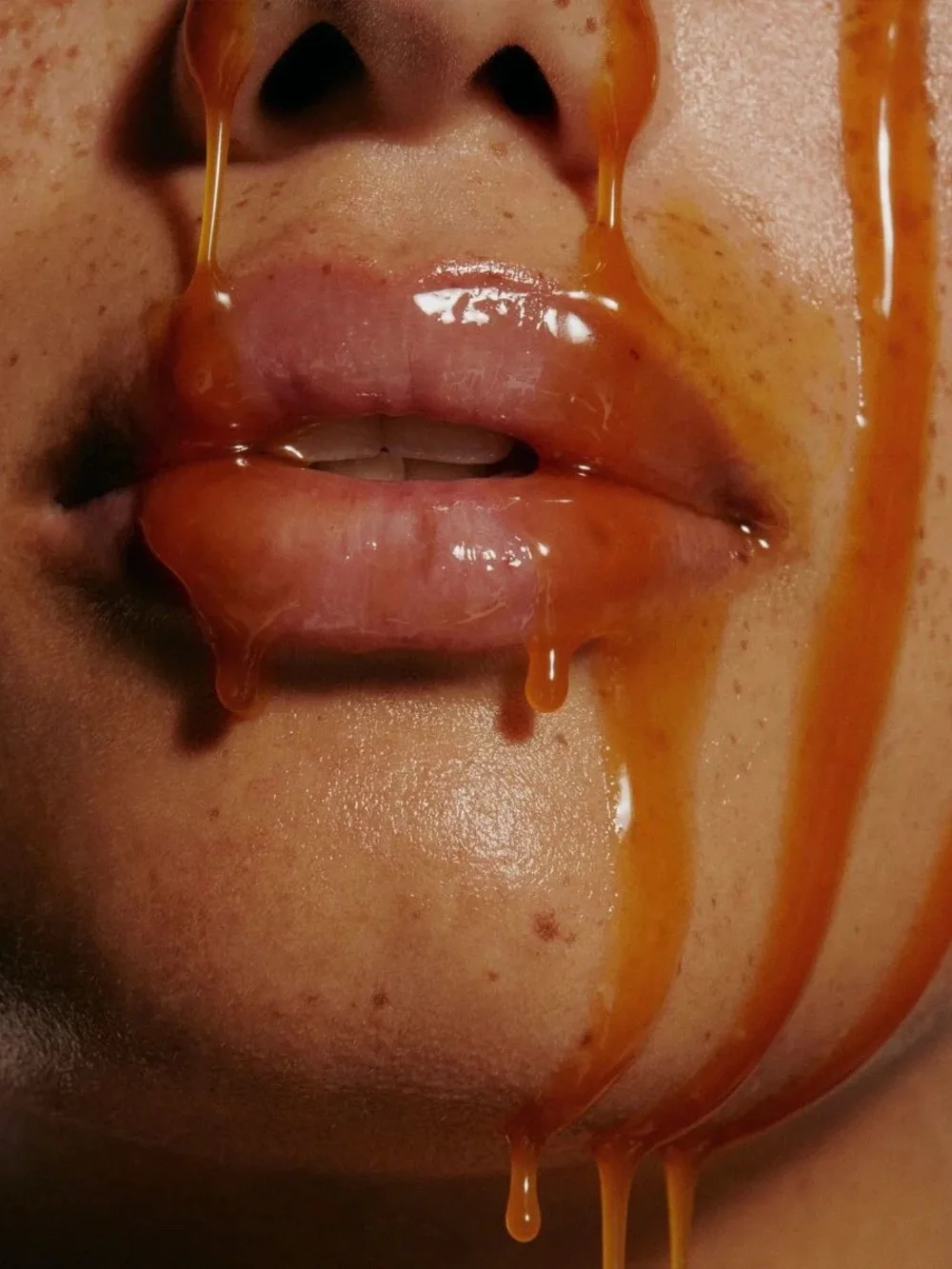 🧁RHODE Lip Treatment Salted Caramel